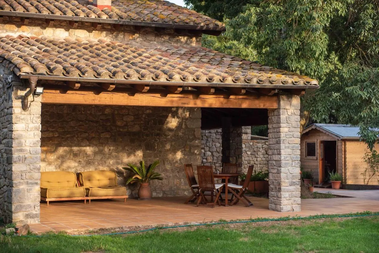 Chalet El Vilarot. La casa de piedra en la naturaleza. Gerona