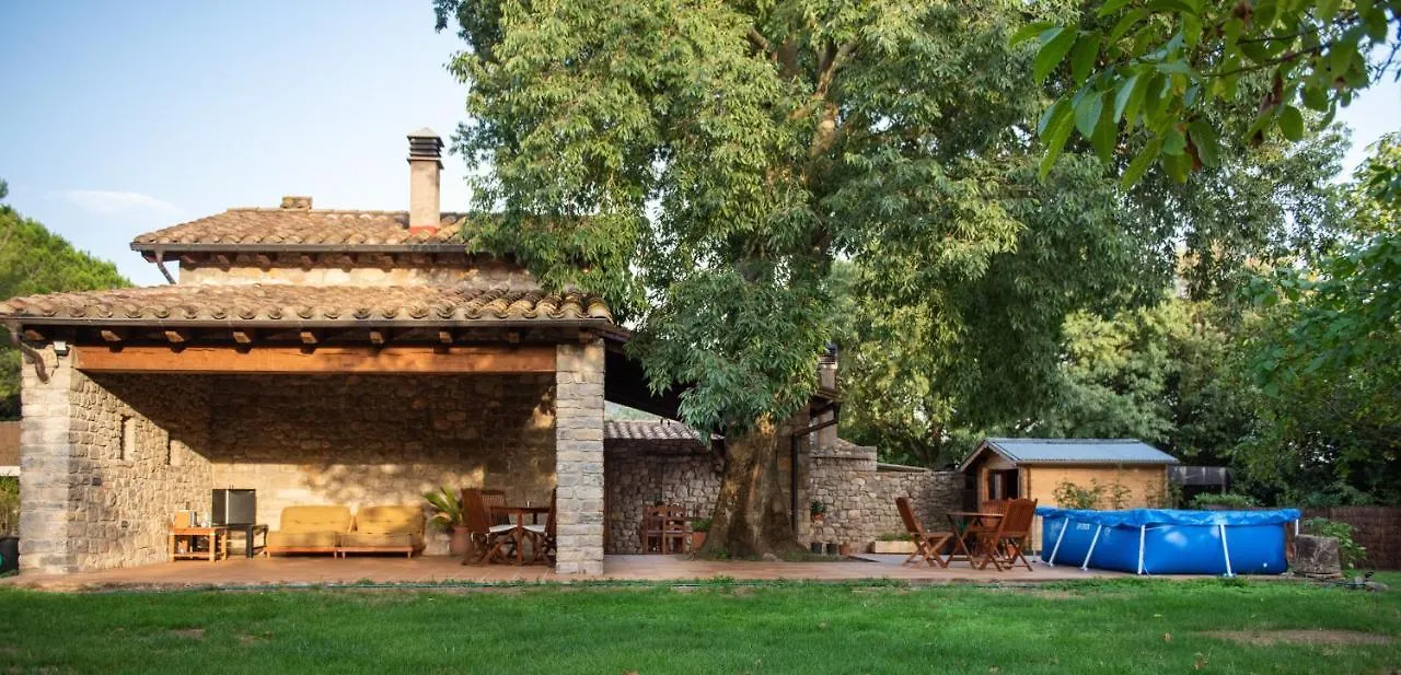El Vilarot. La casa de piedra en la naturaleza. Gerona